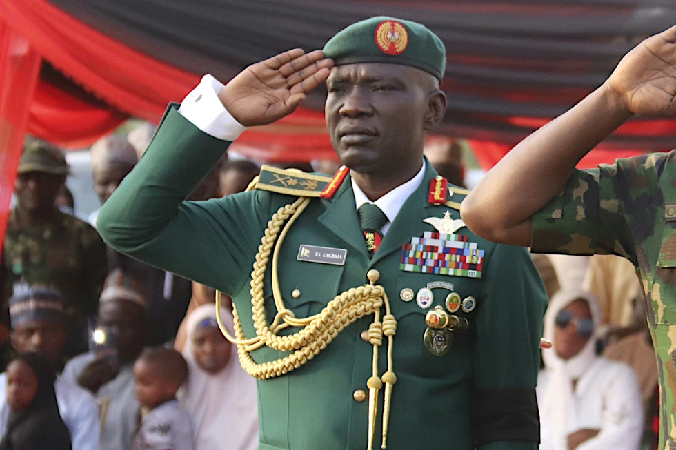 Nigerian Military Leader Dies During Critical Security Period