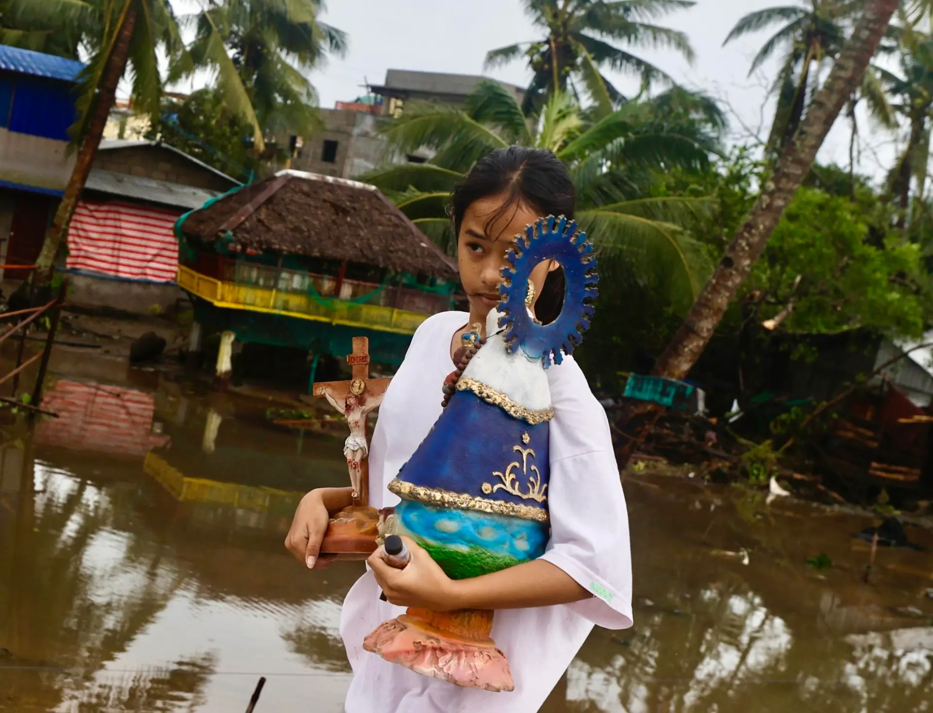 Super Typhoon Man-Yi Kills Eight in Philippines, Prompts US Aid