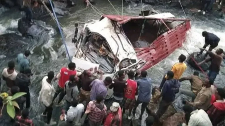 Dozens Killed in Ethiopia After Lorry Carrying Wedding Guests Plunges Into River