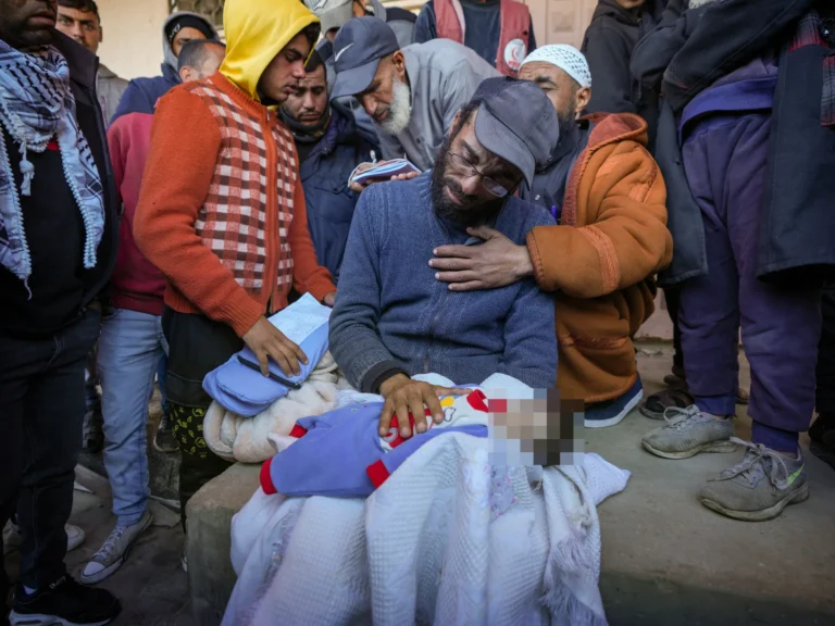 Gaza Babies Die from Cold as Winter Temperatures Plummet