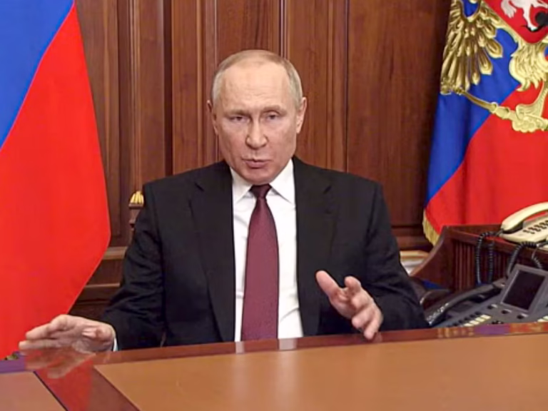 Putin Apologizes for Azerbaijan Airlines Plane Crash in Russian Airspace 