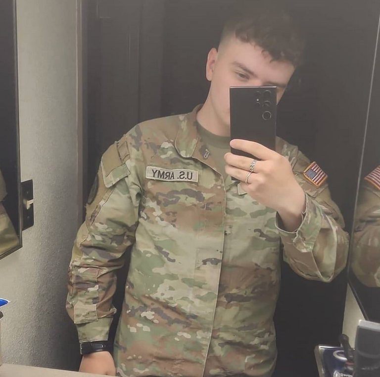 U.S. Soldier Arrested, Charged in Sale of Stolen Confidential Phone Records