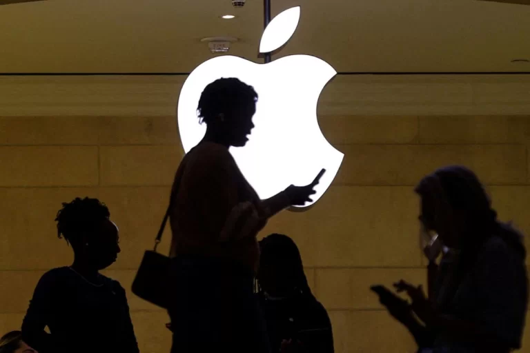 Congo Files Criminal Complaints Against Apple in Europe Over Conflict Minerals 