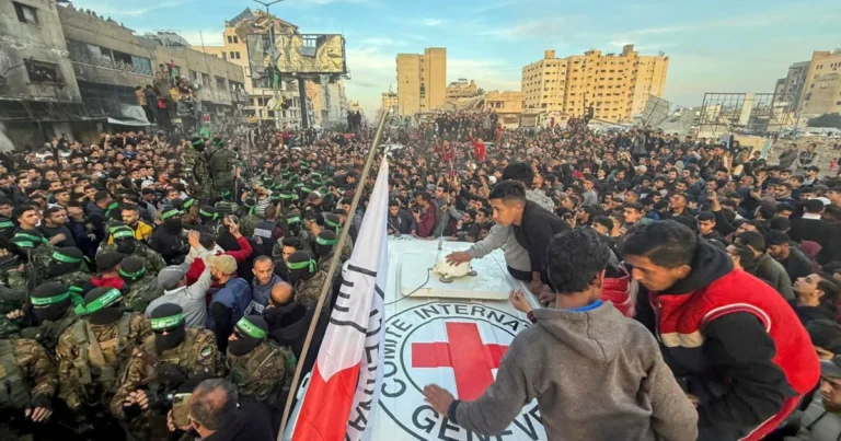 Israel Releases 90 Palestinian Detainees as Part of Ceasefire Agreement