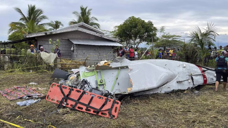 US Service Member, Three Contractors Killed in Aircraft Crash in Philippines