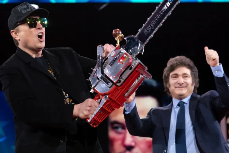 US Federal Workers Confused as Musk Stands Firm on Compliance Ultimatum