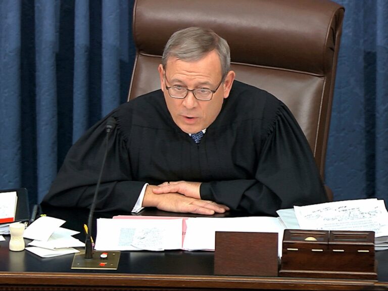  US Chief Justice Roberts Criticizes Trump’s Calls for Judge’s Impeachment, Says Its Inappropriate