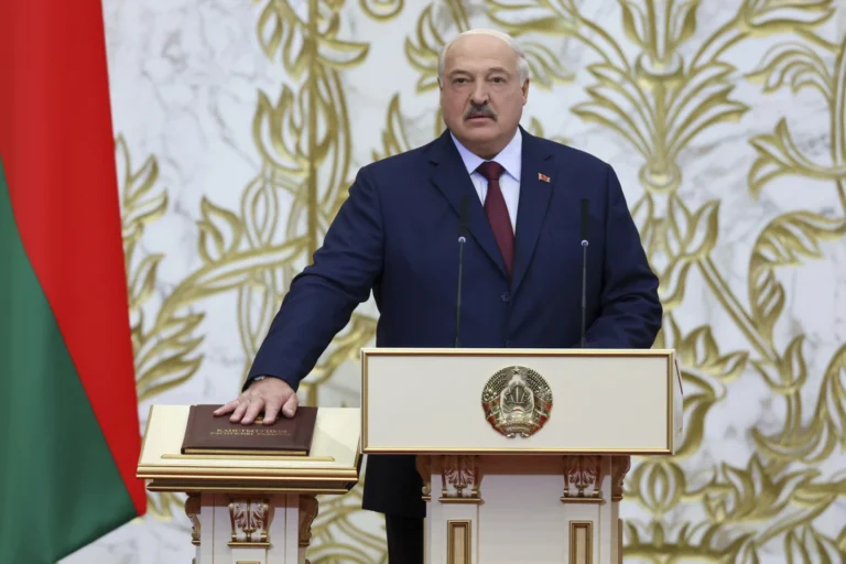 Belarus’ Lukashenko Sworn in for 7th Term, Dismisses Critics Amid Opposition Protests