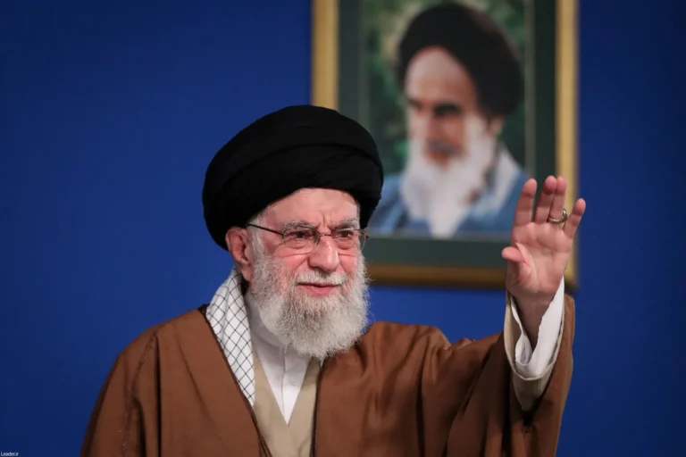Iran Issues Dire Warning to Trump: “Firm and Immediate” Retaliation Threatened Over Nuclear Deal Dispute