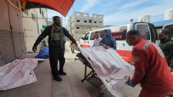 Israeli strikes kill over 400 in Gaza, say Palestinians, threatening total truce collapse
