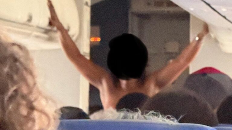 Passenger Strips Naked and Disrupts Southwest Flight from Houston to Phoenix, Arizona