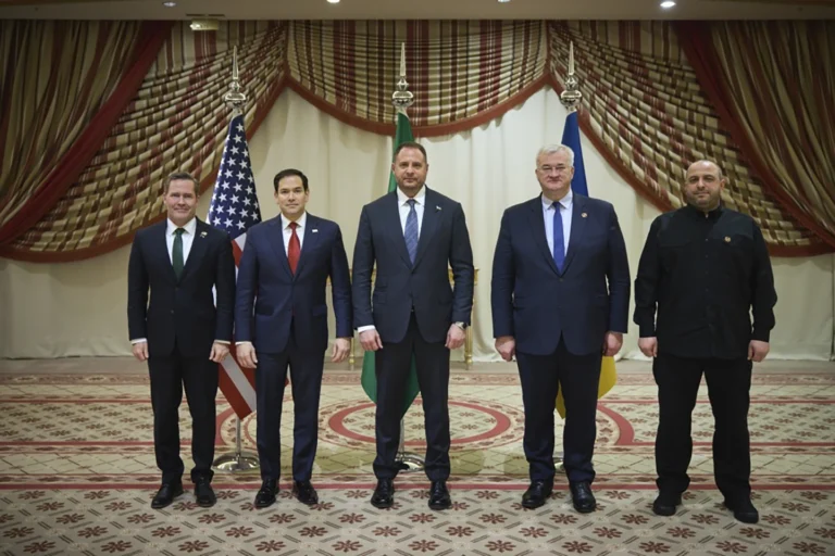 U.S. Resumes Military Aid and Intelligence Sharing as Ukraine Signals Openness to Ceasefire