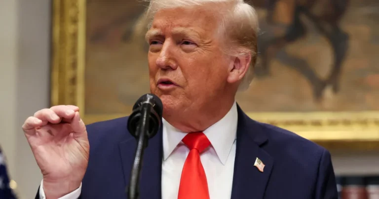 Trump Administration Dismisses Recession Fears as Consumer Confidence Wanes