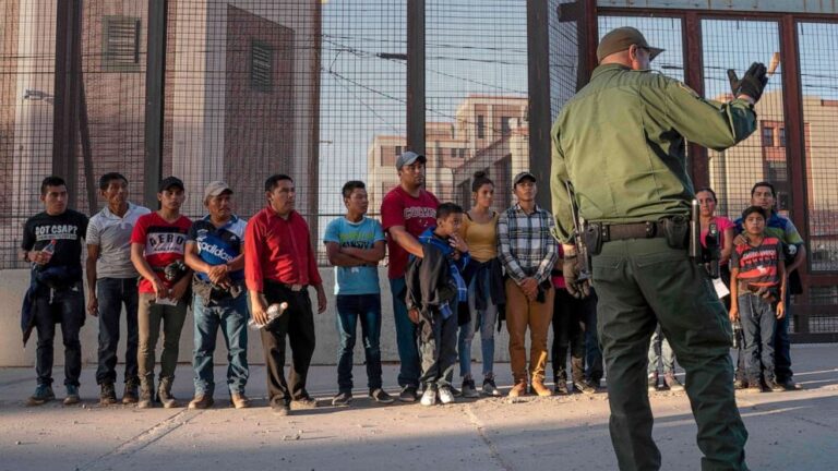 Trump Ends Legal Status for 530,000 Migrants from Cuba, Haiti, Nicaragua, Venezuela 