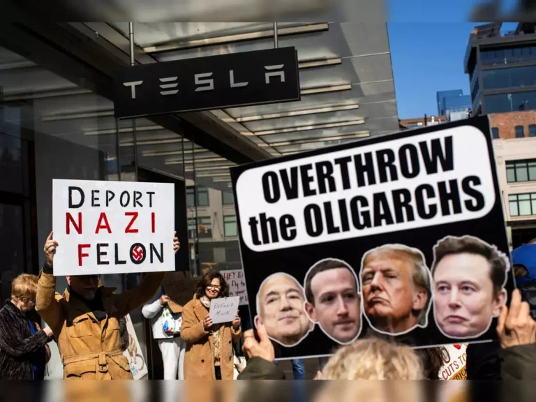 9 Arrested at New York Tesla Dealership as Anti-Musk Protests Sweep the Nation-Reuters