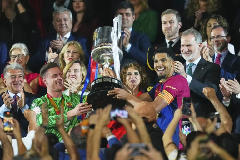 Barcelona Defeats Real Madrid in Extra Time to Capture Copa del Rey Final