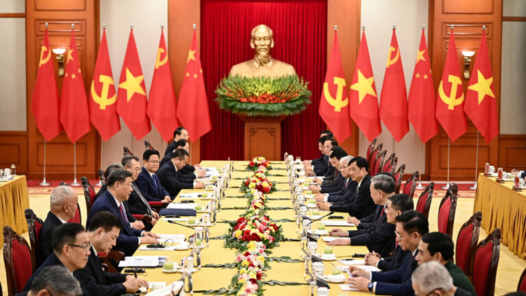 China Warns Nations Against ‘Appeasing’ U.S. in Trade Deals as Global Tariff Tensions Rise