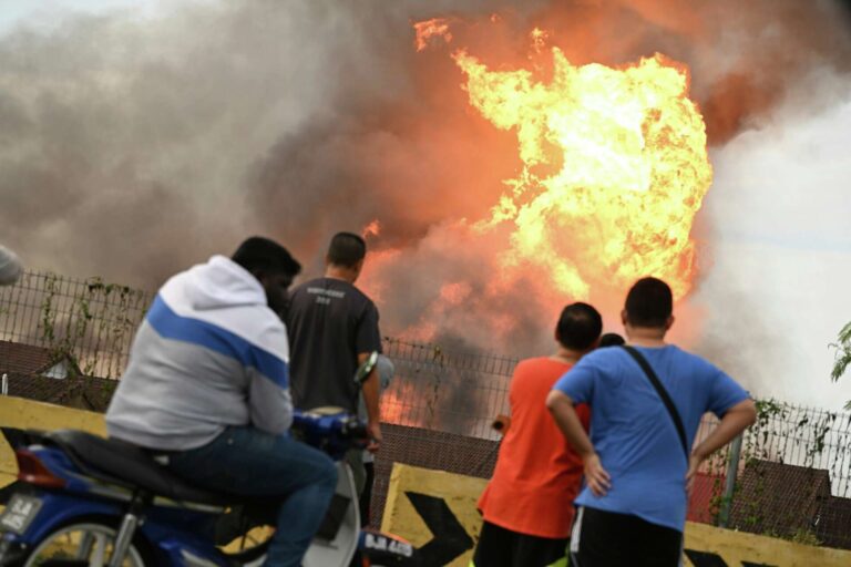 63 Hospitalized as Massive Blaze Erupts on Petronas Pipeline in Malaysia