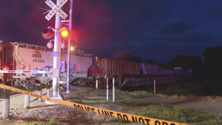 Train Strikes Pedestrians in Northern Ohio, USA, Leaving 2 Dead and 1 Missing