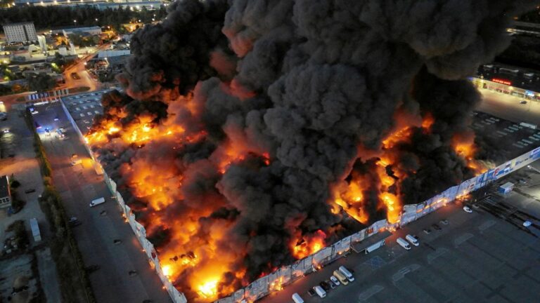 Poland Accuses Russian Intelligence of Orchestrating Arson Attack on Warsaw Shopping Center