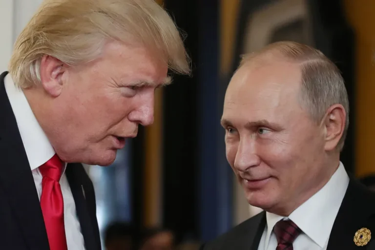 Putin Tells Trump Russia Will Respond to Ukrainian Strike on Warplanes, Peace Remains Elusive