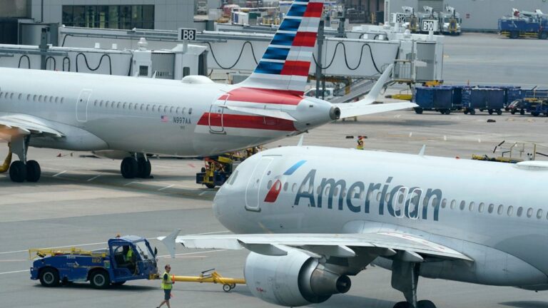 5 Sent to Hospital After American Airlines Flight Hit by Severe Turbulence Over North Carolina