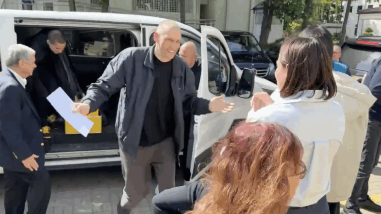 Belarus Opposition Leader Sergei Tikhanovsky Freed in Surprise U.S.-Brokered Deal