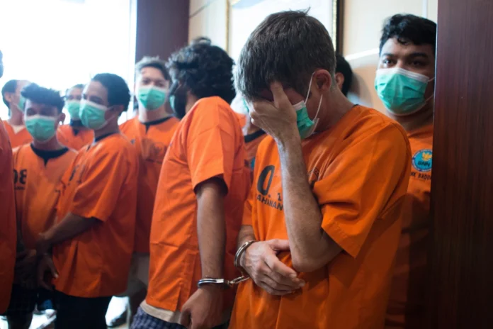 Indonesia arrests foreign nationals in Bali on drugs charges that could carry the death penalty1