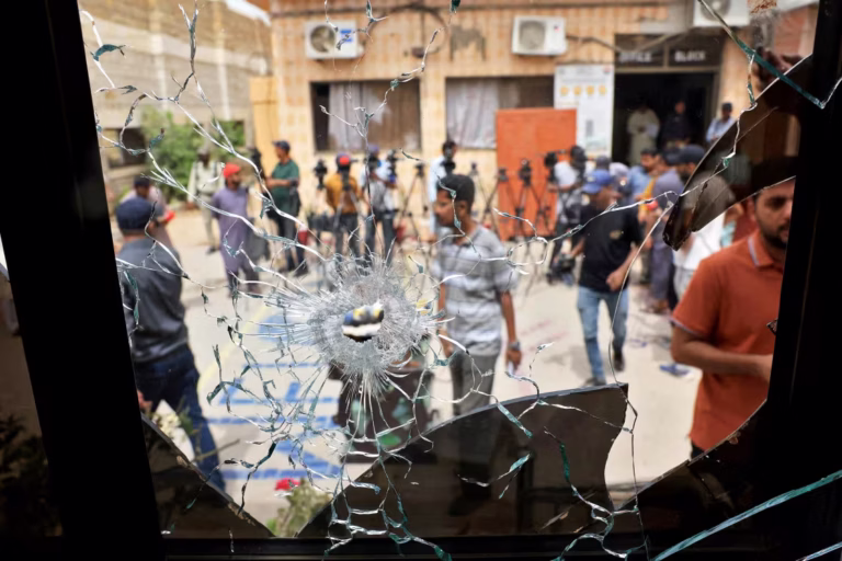 Over 200 Inmates Flee Karachi Prison After Earthquake Triggers Chaos
