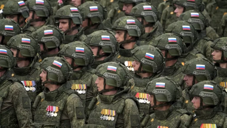  Russia Could Strike NATO Before 2029, German Defense Chief Warns