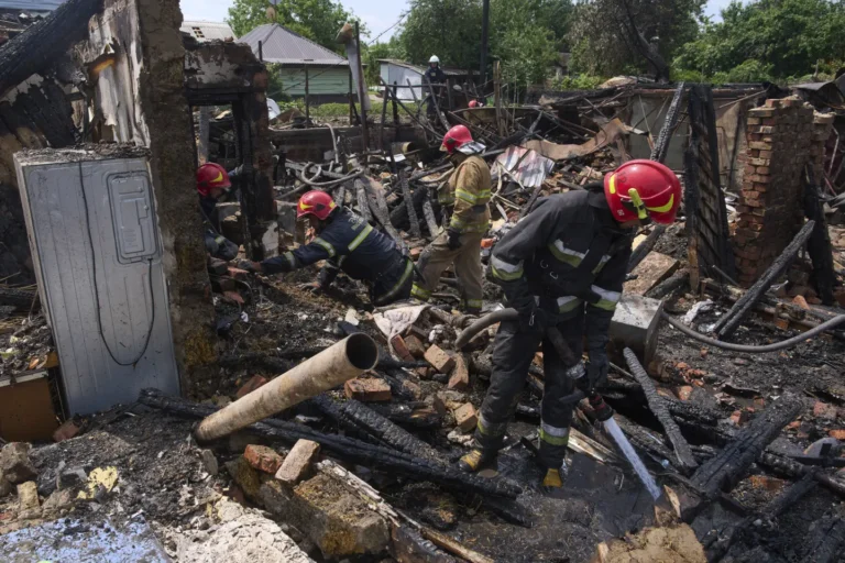 Russia Pushes Into East-Central Ukraine as Dispute Erupts Over Fallen Soldiers’ Remains