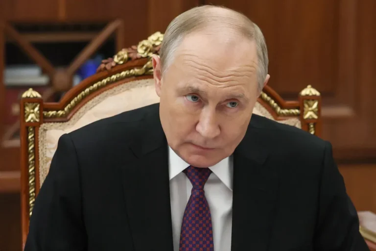 Kremlin Signals Readiness to Assist Iran as Tehran Weighs Response to U.S. and Israeli Strikes