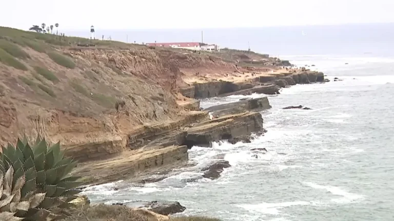 6 Killed as Cessna Plane Crashes Into Ocean Off San Diego After Pilot’s Distress Call