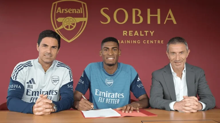Arsenal Complete £13m Signing of Valencia Defender Cristhian Mosquera