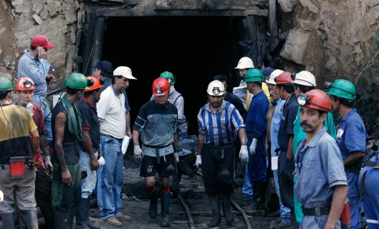 Colombian Gold Miners Rescued After 18-Hour Ordeal Underground