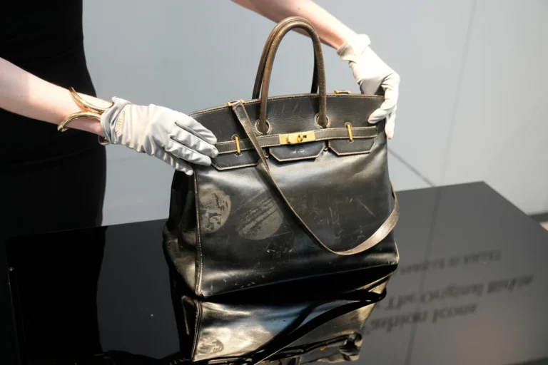 Original Hermès Bag Designed for Jane Birkin Sells for 7 Million Euros at Paris Auction