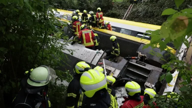 Three Killed, Several Injured in Train Derailment Near Stuttgart, Germany