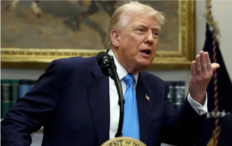 Trump Escalates Trade War With Canada Over Palestinian Statehood Recognition