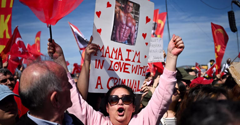 Turkey Detains Hundreds of Erdogan Opponents in Crackdown on Alleged Corruption ‘Octopus’