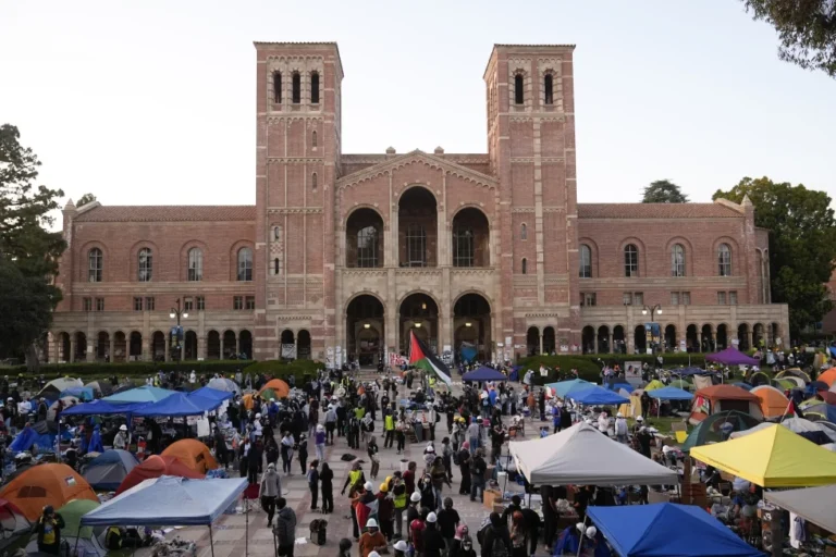 UCLA Reaches $6 Million Settlement With Jewish Students, Professor Over Campus Protest Disruptions-AP