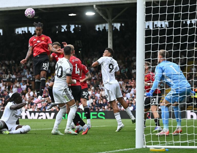 Fulham Hold Manchester United To 1-1 Draw At Craven Cottage