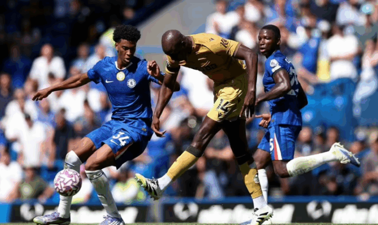 Crystal Palace hold Chelsea to goalless draw