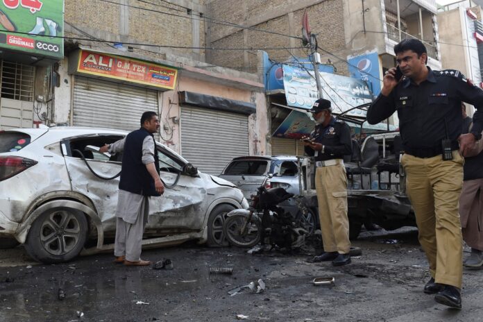 PAKISTAN ROADSIDE BOMB