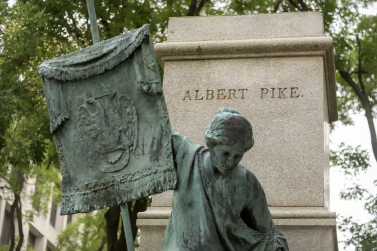 Trump Administration to Reinstall Confederate Statue Toppled in Black Lives Matter Protests