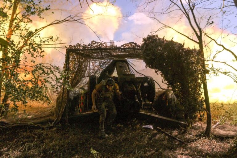 Russian Forces Break Through Ukraine Frontline Days Before Putin-Trump Summit