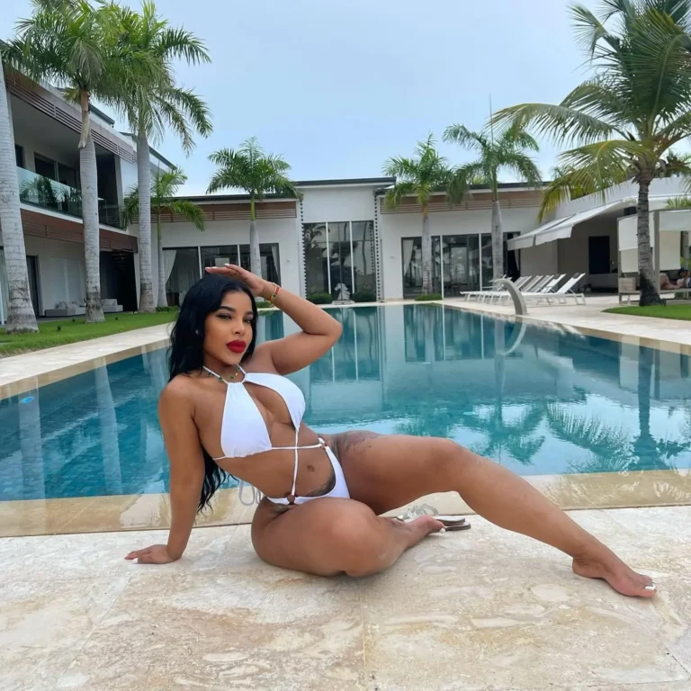 New York Influencer Ariela La Langosta, Friend of Rapper Tekashi 6ix9ine, Fatally Shot at 33