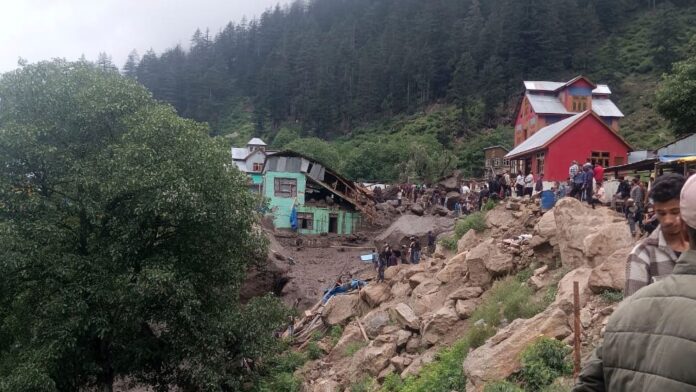 chositi-floods-newspix_6990620