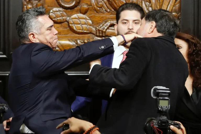 Fight breaks out in Mexican Senate, following debate on US military intervention