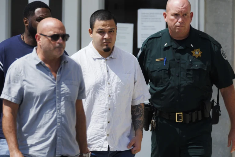 US Seeks to Deport Kilmar Abrego Garcia to Uganda After He Refused Plea Offer -AP