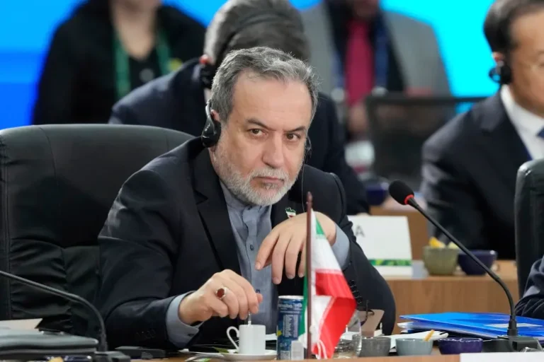 Iran’s foreign minister Araghchi warns Europe against ‘Reckless’ nuclear strategy, slams alignment with U.S.